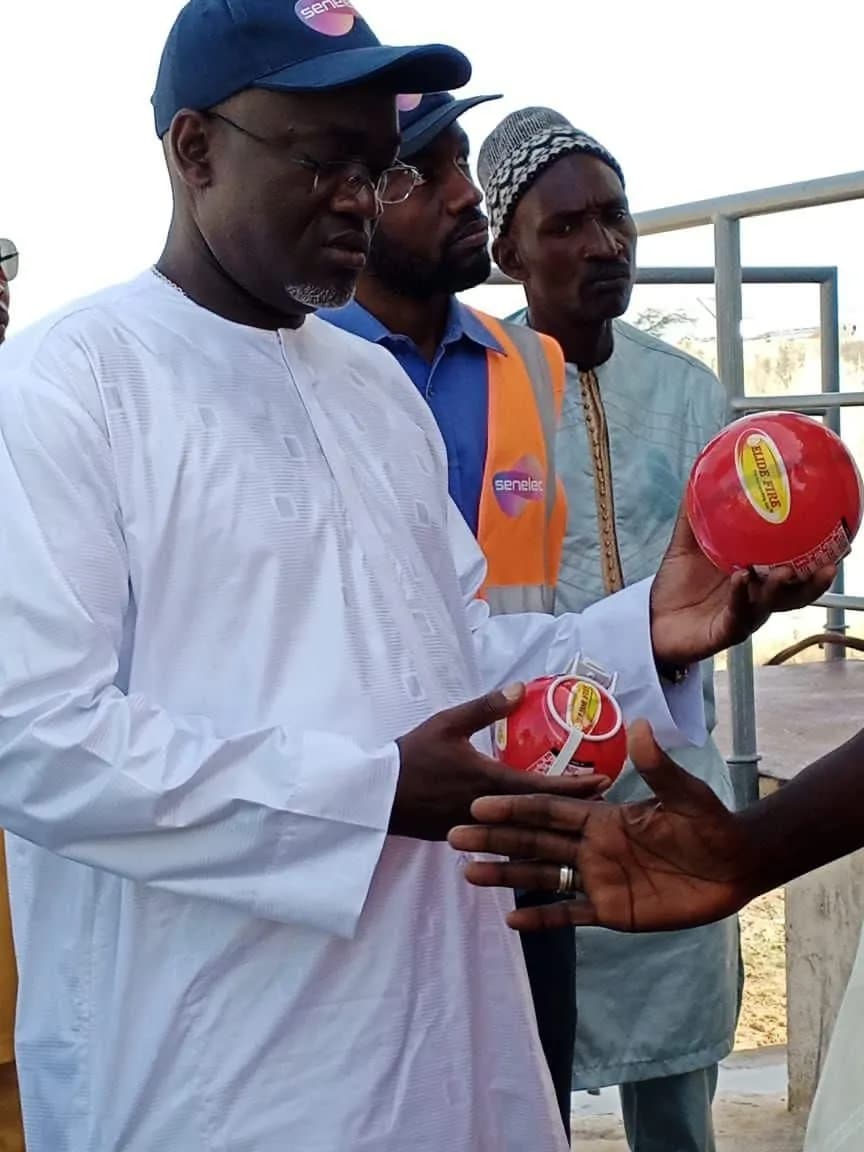 Presentation of the Elide Fire extinguishing ball by a La P.I.P.E. technician